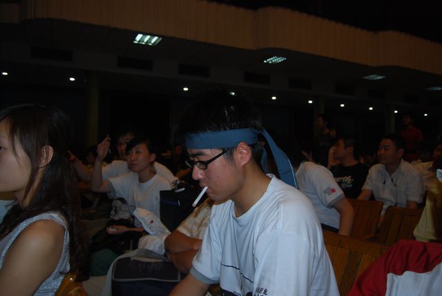 不知道是谁，素质真差在场内吸烟，哪怕是想cos也不容许！